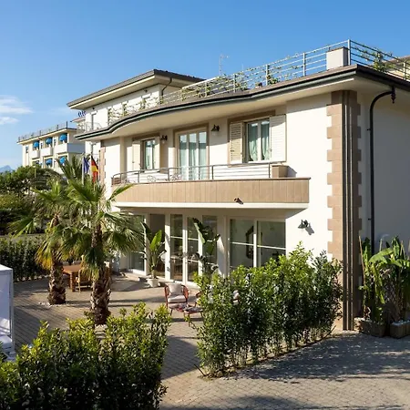 Villa Casa Amare 4&2, Emma Camaiore