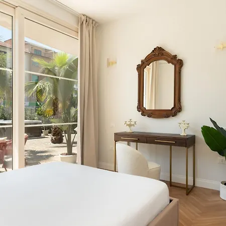 Casa Amare 4&2, Emma קמאיורה